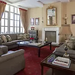 Amalia Hotel 4*