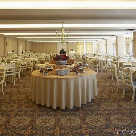 Amalia 4*
